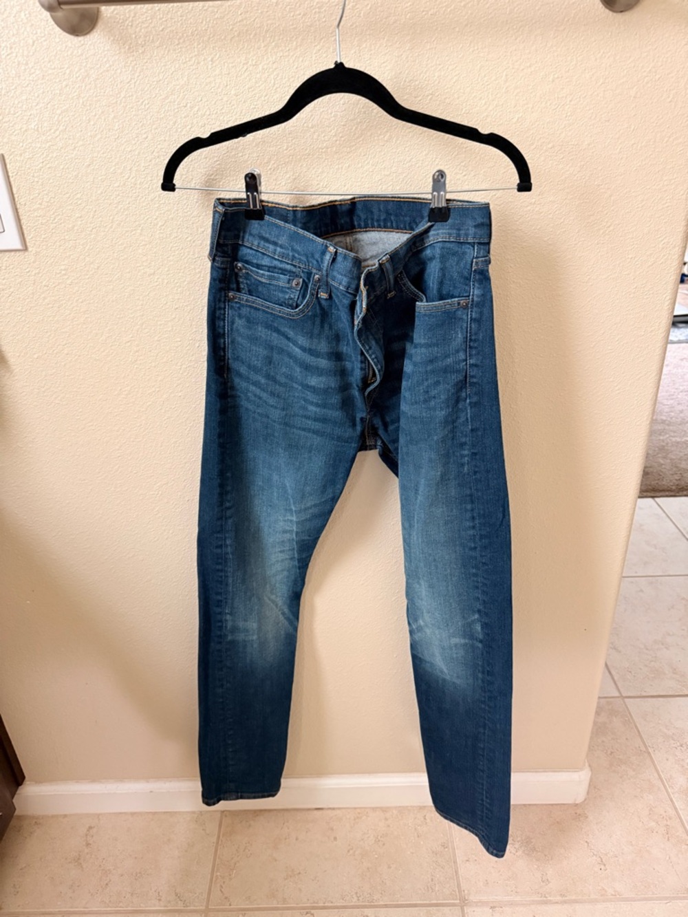 Levi's Men's Dark Blue Straight Jeans